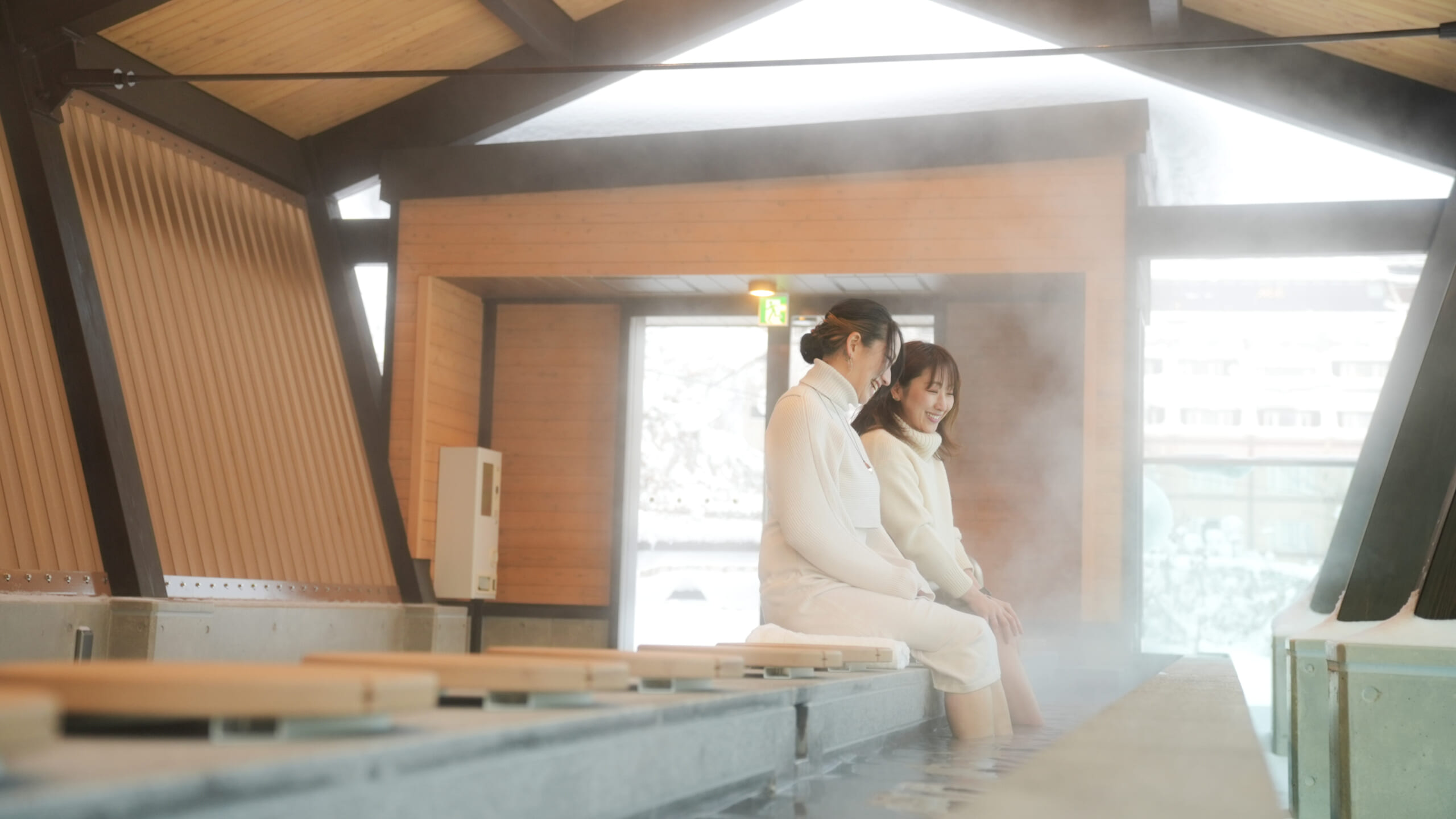 定山渓温泉に新たな足湯「四季のせせらぎ二見の足湯」がオープン